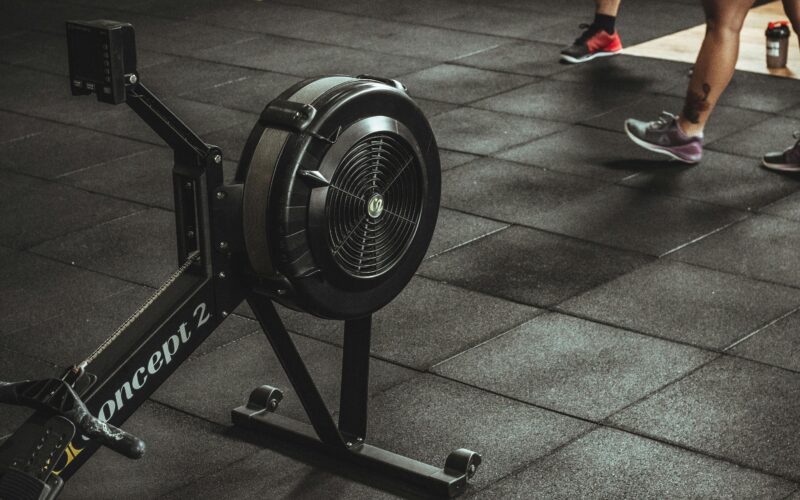 Reading Gym Flooring Specs: Rubber Thickness, Density, Tile vs Roll